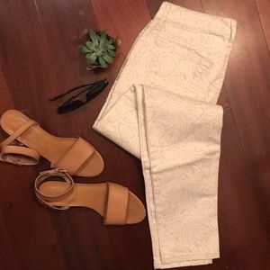 Skinny white patterned jeans